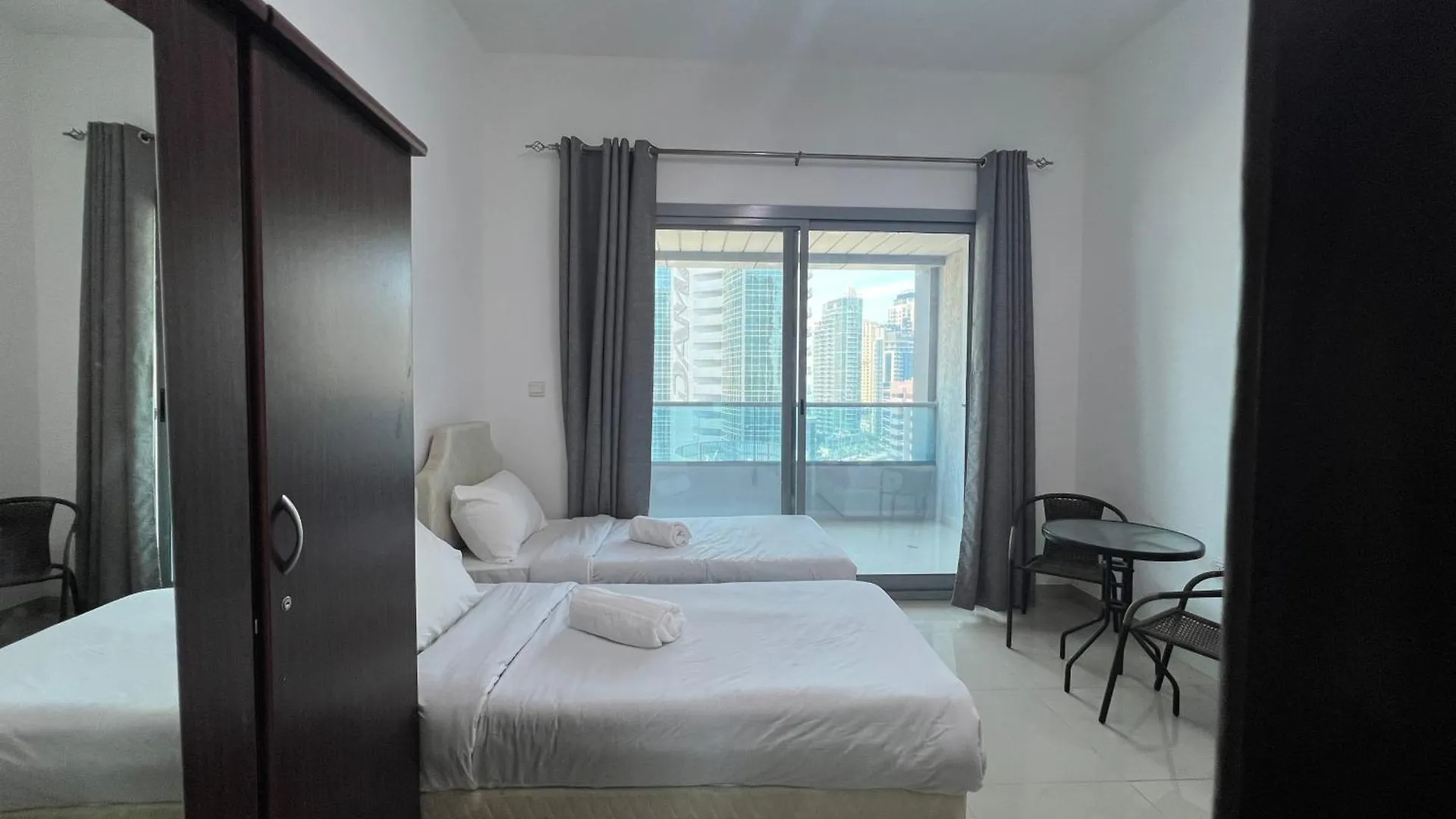 Botel Dubai Marina Stay United Arab Emirates