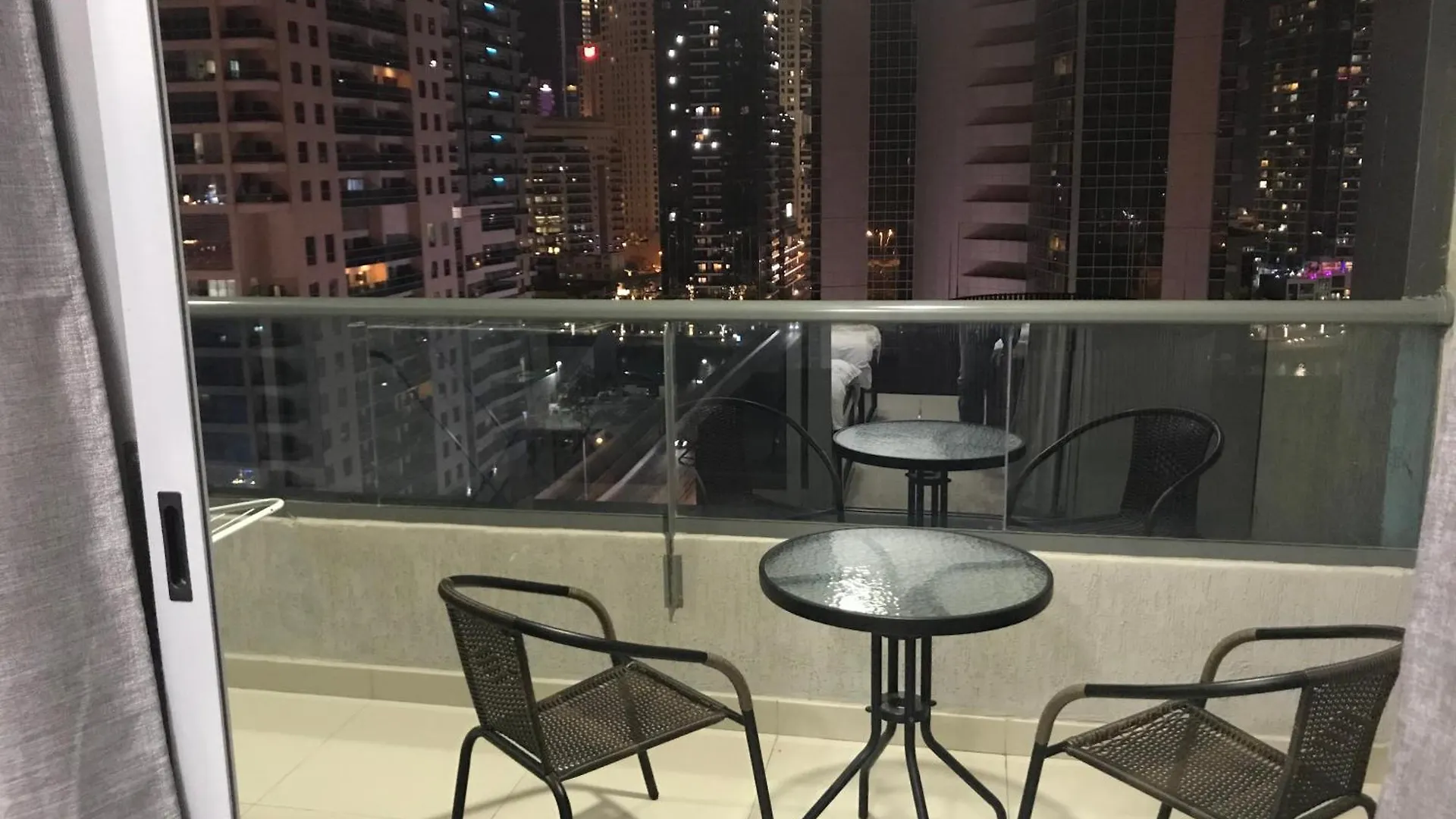 Dubai Marina Stay United Arab Emirates